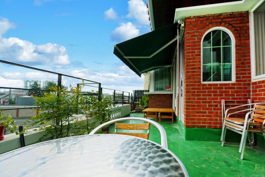 The Flower Road Guesthouse Сунчхон Экстерьер фото